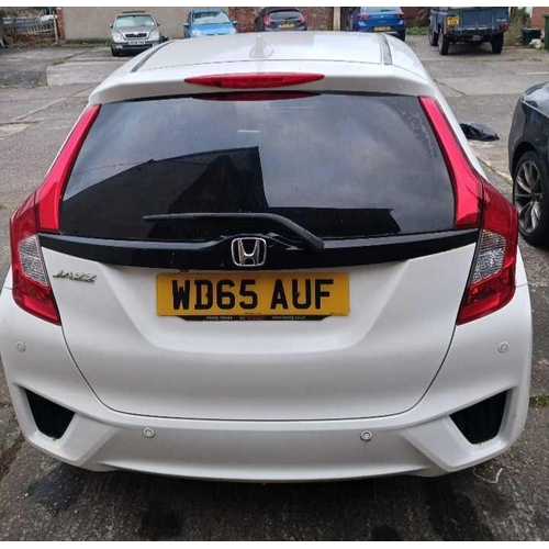 2 - WHITE HONDA JAZZ EX I-VTEC, REG : WD65 AUF, 5 DOOR HATCHBACK, PETROL, 2 KEYS, MILEAGE 6884, LOG BOOK... 