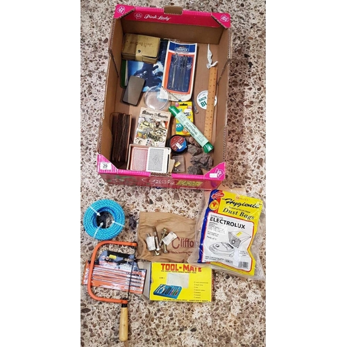 29 - CARTON WITH A COPING SAW & BLADES, NYLON ROPE, DUST BAGS & OTHER BRIC-A-BRAC