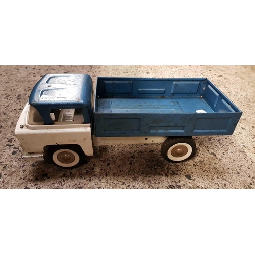 43 - VINTAGE TRIANG TIN PLATE TRUCK