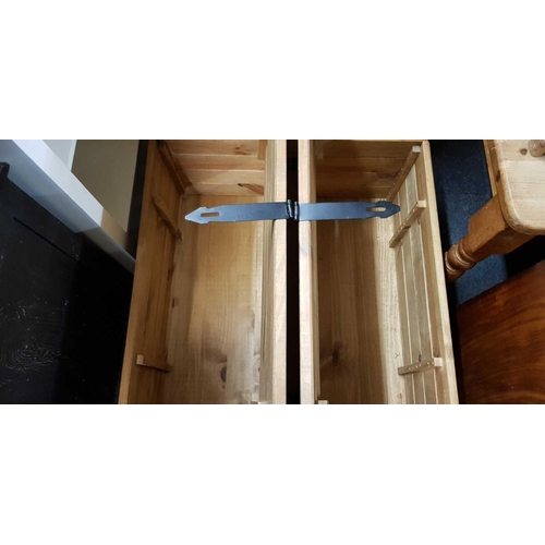 465 - RUSTIC PINE STORAGE BOX WITH HANDLES