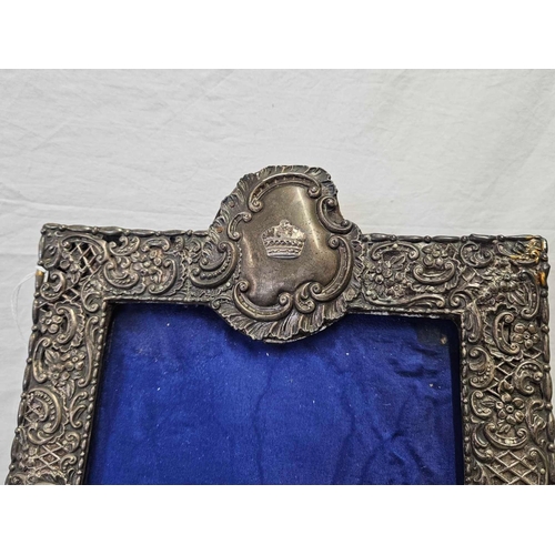 665 - LARGE VICTORIAN PICTURE FRAME CHESTER 1899 40cm