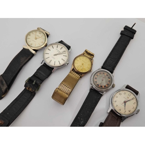 668 - 5 VINTAGE GENTS WRIST WATCHES INCL; 2 INGERSOLL & 1 BULOVA