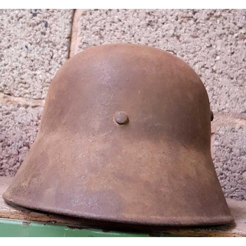 9 - WWI IMPERIAL GERMAN M6 STEEL HELMET MARKED ET 64