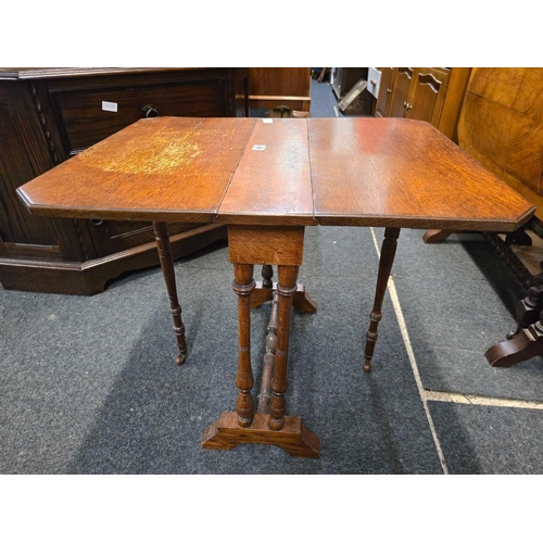 248 - SMALL OAK SUTHERLAND TABLE