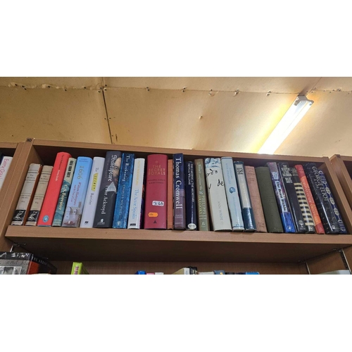 280 - 2 SHELVES OF PAPER BACK & HARDBACK BOOKS