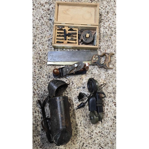 40 - CARTON WITH TENNON SAW, A METAL SMOOTHING PLANE, A WEHRMACHT LIGHT MORSE MACHINE ZG601 & A BOX OF LE... 