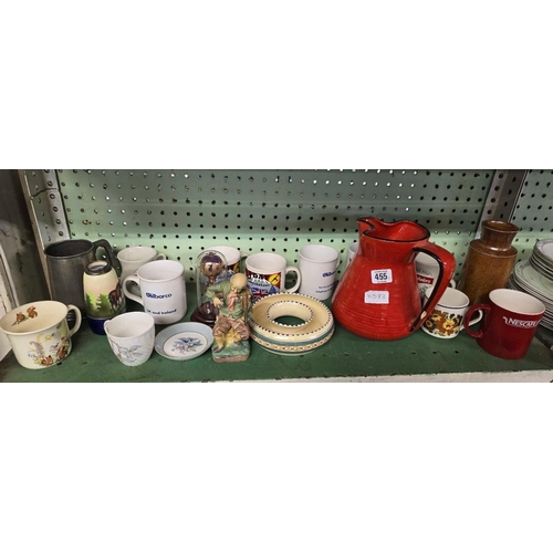 455 - SHELF OF CHINAWARE INCL; A FIDDLER STATUE