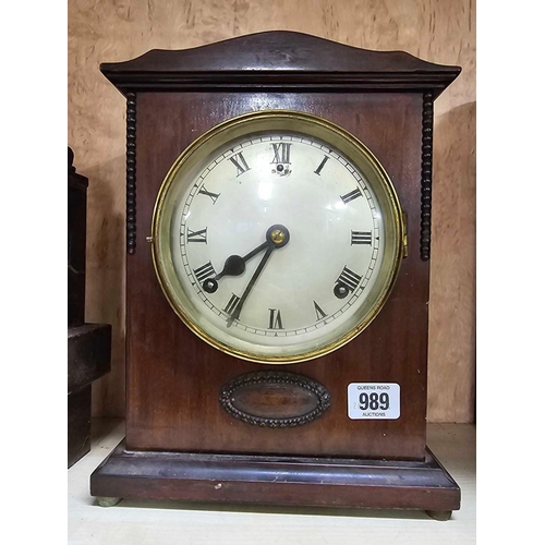 989 - WOOD CASED MANTLE PIECE CLOCK