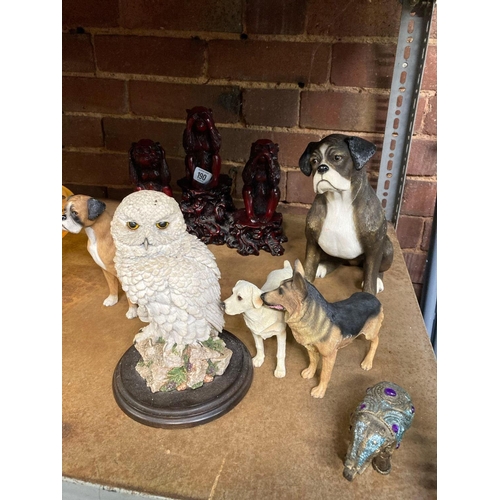 190 - SHELF OF ANIMAL ORNAMENTS