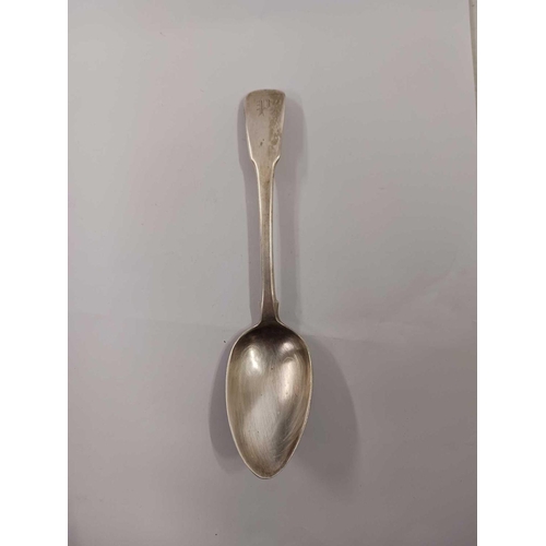 810 - A GEORGE III SILVER DESSERT SPOON, LONDON 1810