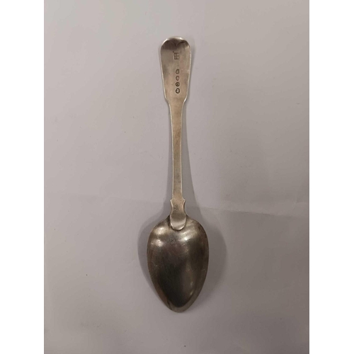 810 - A GEORGE III SILVER DESSERT SPOON, LONDON 1810