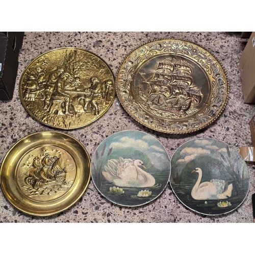 95 - CARTON OF BRASS & METAL ITEMS