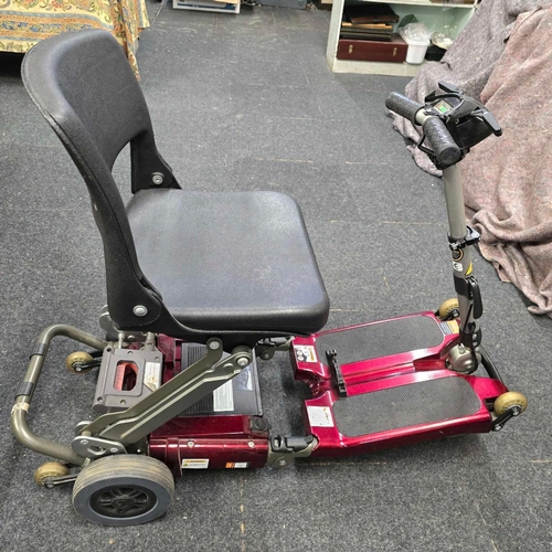 2 - LUGGIE FR 168-41T SMART FOLD EASY GO SCOOTER