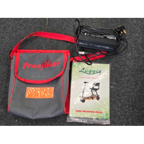 2 - LUGGIE FR 168-41T SMART FOLD EASY GO SCOOTER