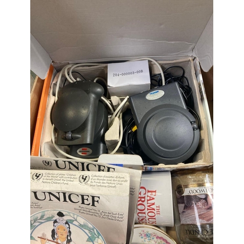 107 - 2 CARTONS OF MISC GLASSWARE, CANDLE HOLDERS, JUGS, BOWLS, CUPS & SAUCERS, A GIGA AIR WIRELESS OUTDOO... 