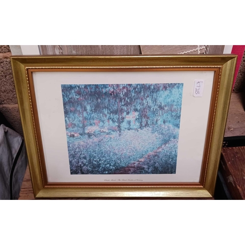 78 - QTY OF EMBROIDERED PICTURES, A WOODEN NOTE BOARD & OTHER MISC PICTURES