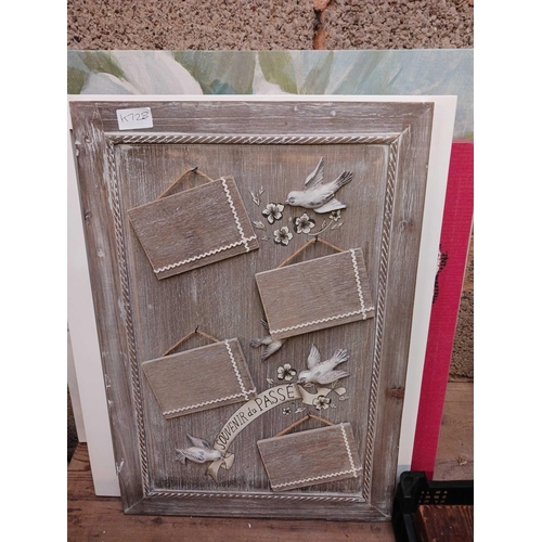 78 - QTY OF EMBROIDERED PICTURES, A WOODEN NOTE BOARD & OTHER MISC PICTURES