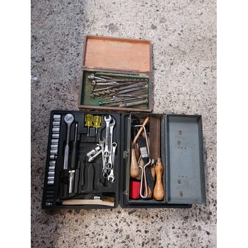 79 - CARTON WITH PLASTIC CASE WITH SOCKET SET & SPANNERS, WOODEN CASE WITH MISC WOOD BITS & A MILITARY TI... 