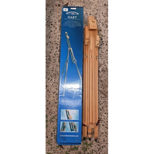90 - WINDSOR & NEWTON DART SKETCHING EASEL