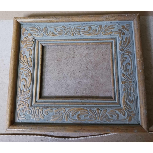 94 - CARTON WITH VARIOUS F/G PRINTS, WATERCOLOURS, PENCIL DRAWING OF A NUDE & AN ANTIQUE ENGRAVING OF SIR... 