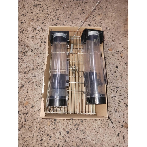 98 - PP40 LIVE ANIMAL CAGE TRANSPORTER & A CARTON WITH HUMANE ANIMAL TRAP & 2 FEEDERS