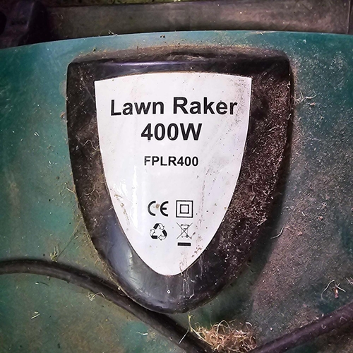 191 - B&Q ELECTRIC LAWN RAKER