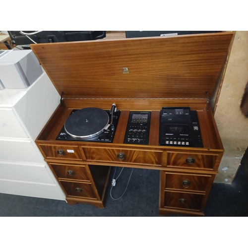 280 - DYNATRON MUSIC CENTRE WITH SPEAKERS IN THE FORM OF A YEW WOOD KNEEHOLE DESK WITH LEATHER TOP