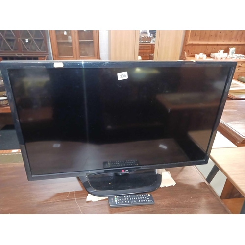 296 - LG 32'' TV WITH REMOTE