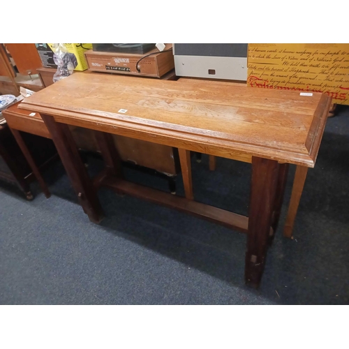 299 - OAK HALL TABLE