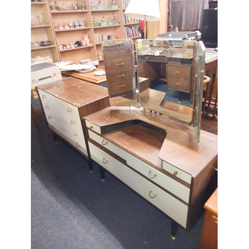 312 - EG G-PLAN DRESSING TABLE & MATCHING CHEST OF 4 DRAWERS