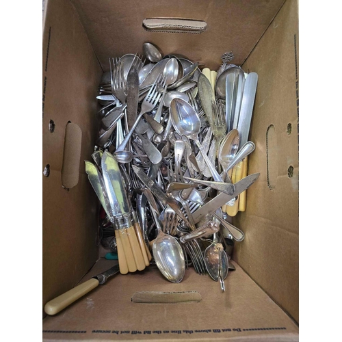 36 - LARGE QTY OF TABLE CUTLERY
