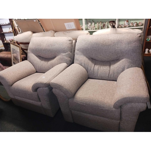 381 - NEARLY NEW PAIR OF MANUAL RECLINING ARMCHAIRS CHAIRS IN OATMEAL FABRIC