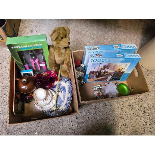 92 - 2 CARTONS WITH JIGSAW PUZZLE, SMALL FIGURINES, SPEAR & JACKSON GARDEN SET, TEDDY BEAR, GLASSWARE & B... 