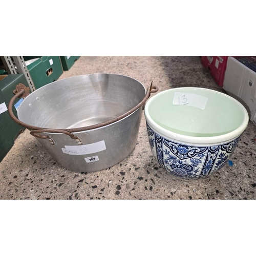 191 - LARGE ALUMINIUM JAM PAN & A BLUE & WHITE PLANTER