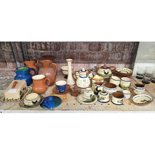 217 - SHELF OF MISC TORQUAY WARE & VARIOUS JUGS