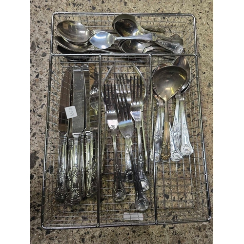 29 - WIRE CUTLERY TRAY WITH MISC CUTLERY