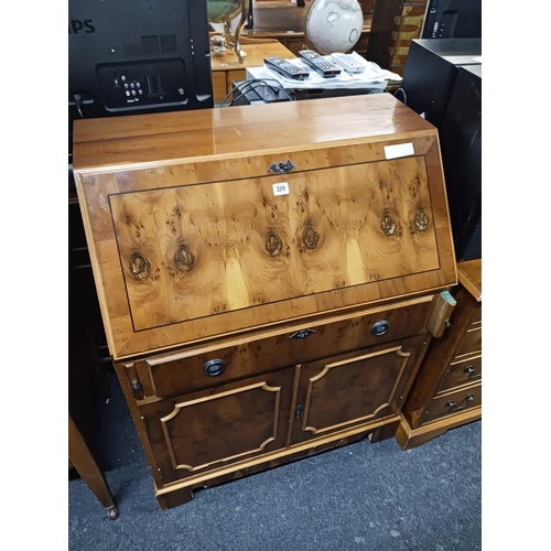 324 - REPRODUCTION BUREAU