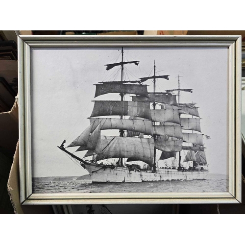 113 - CARTON OF MISC F/G PHOTOGRAPHIC PRINTS OF MARITIME SCENES