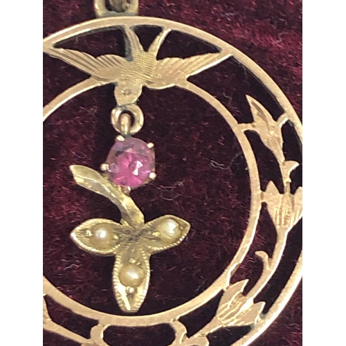 737 - PRETTY EDWARDIAN 9ct PENDANT WITH BIRD MOTIFS SET IN GARNET & PEARLS