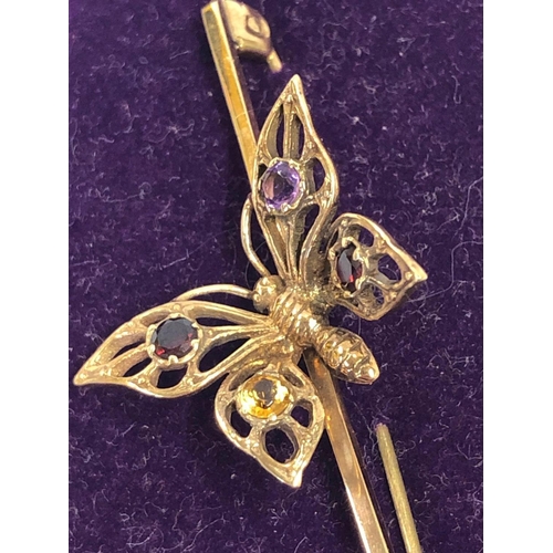 764 - 9cT GEM SET BUTTERFLY BROOCH, 3.9g