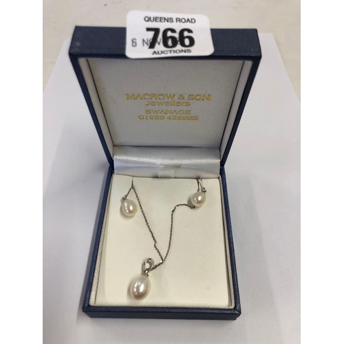 766 - SILVER & CULTURED PEARL PENDANT & EARRINGS