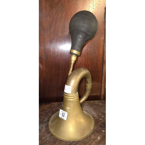 17 - VINTAGE BRASS CAR HORN