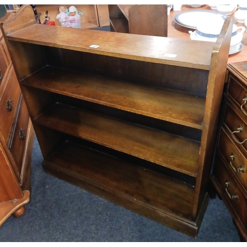 269 - PAIR OF MAHOGANY OPEN FRONT BOOKCASES, 3ft WIDE