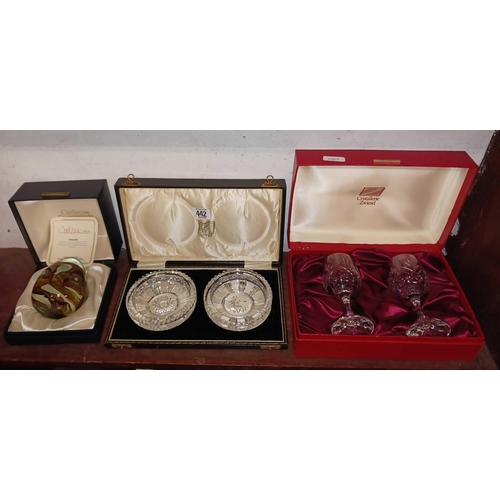 442 - CAITHNESS PAPERWEIGHT & BOX, GLASS ASHTRAYS IN BOX & 2 CRYSTAL WINE GLASSES ALSO BOXED