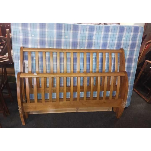 460 - PINE DOUBLE SLEIGH, WOODEN SLATS & DOUBLE SLUMBERLAND HARLEQUIN MATTRESS