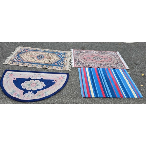 462 - 4 MIXED PATTERNED RUGS