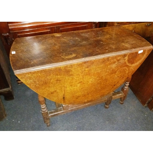 489 - OAK DROP FLAP GATE LEG TABLE