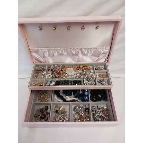 725 - ATTRACTIVE PINK JEWELLERY BOX WITH COSTUME JEWELLERY