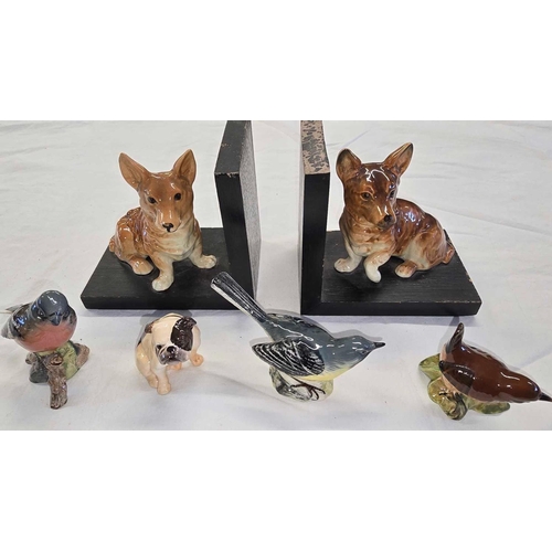 891 - 2 BESWICK BIRDS, A WREN 993, CHAFFINCH 991, GREY WAGTAIL 1041,A ROYAL DOULTON BULLDOG & A PAIR OF CO... 