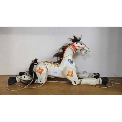 930 - VINTAGE WOODEN MUFFIN THE MULE PUPPET